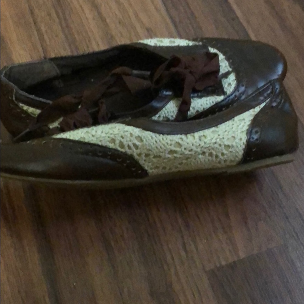 Flats - Picture 2 of 2